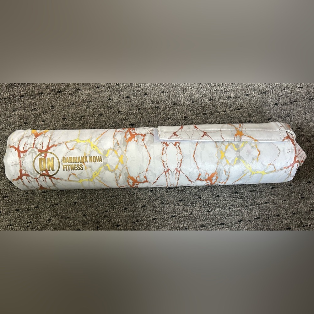 Darian’s Nova Fitness gold marble Barbell cushion pad exercise